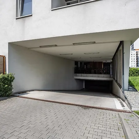 Beautiful Avia With Balcony In Cracow アパート クラクフ