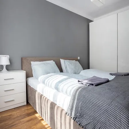 Beautiful Avia With Balcony In Cracow * クラクフ