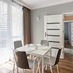 Beautiful Avia With Balcony In Cracow 아파트 크라쿠프