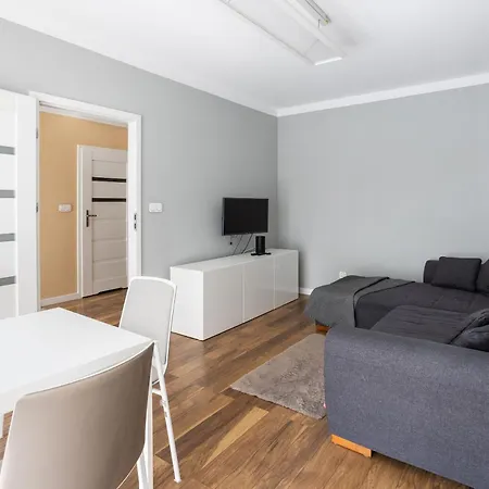 Apartment Beautiful Avia With Balcony In Cracow